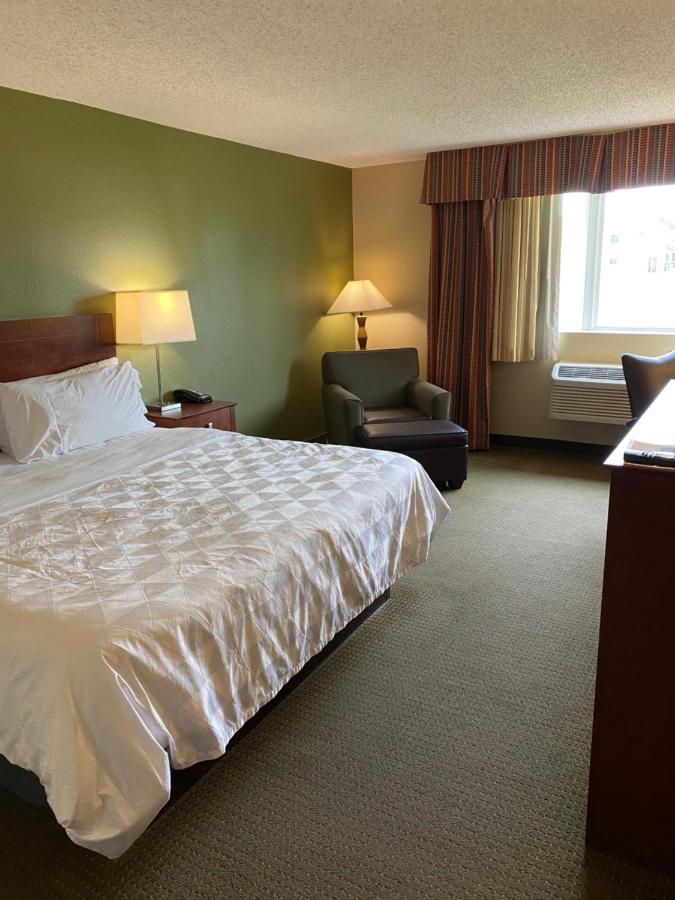 Doubletree By Hilton Austin, Mn Hotel Exterior foto